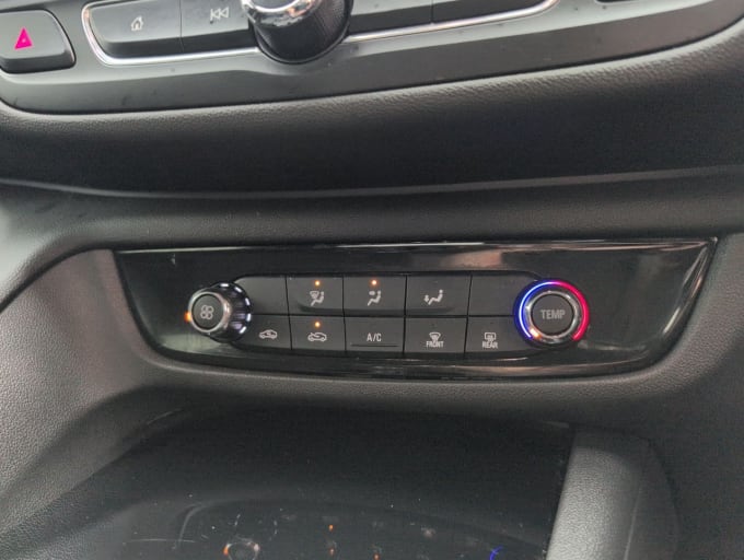 2025 Vauxhall Insignia