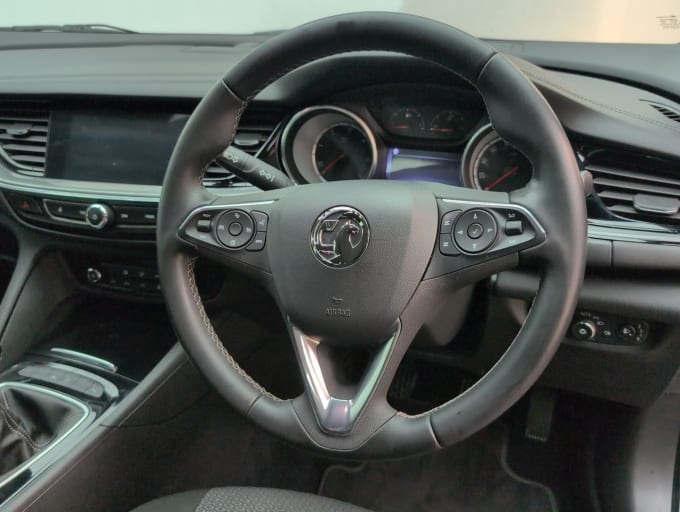 2025 Vauxhall Insignia
