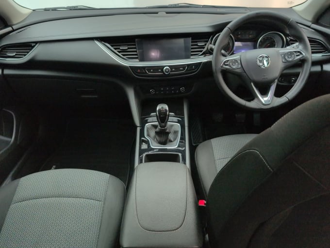 2025 Vauxhall Insignia