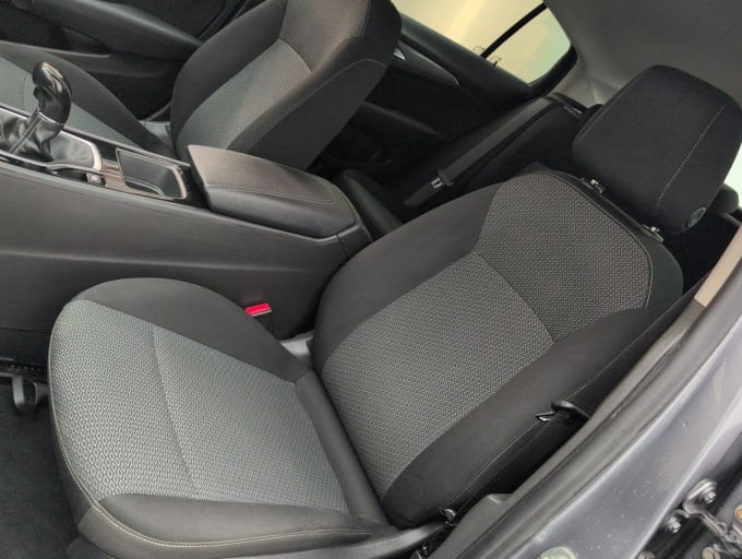 2025 Vauxhall Insignia