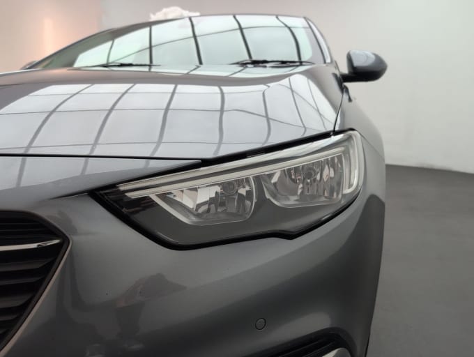 2025 Vauxhall Insignia