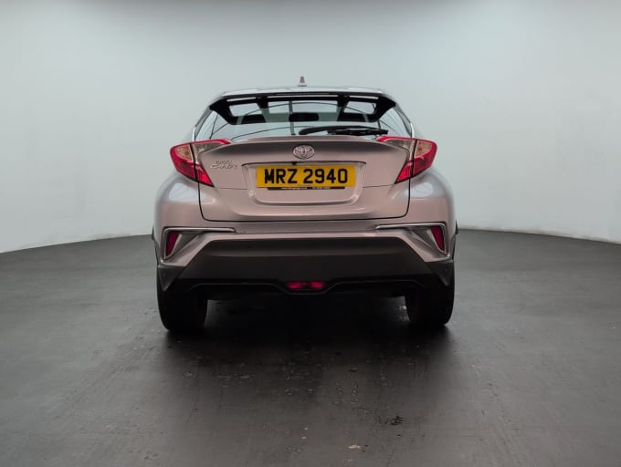 2025 Toyota C-hr