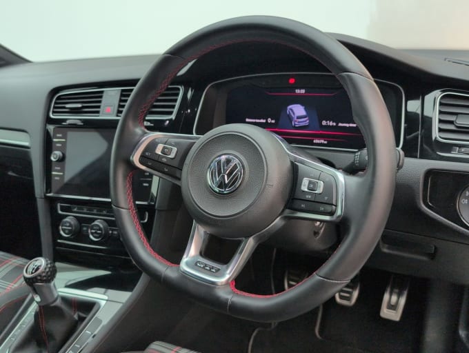 2025 Volkswagen Golf