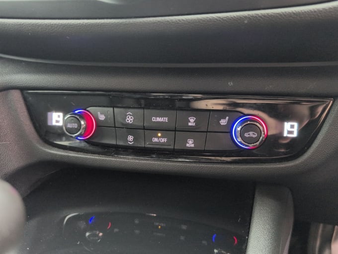 2025 Vauxhall Insignia
