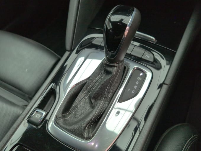 2025 Vauxhall Insignia
