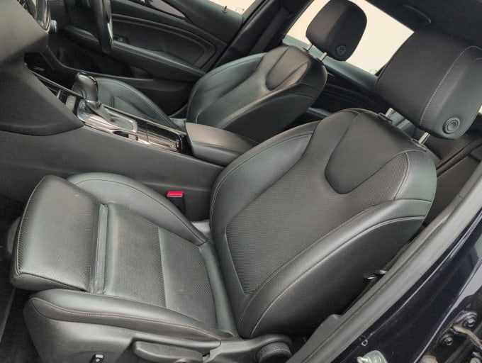 2025 Vauxhall Insignia