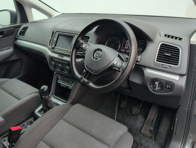 2025 Volkswagen Sharan