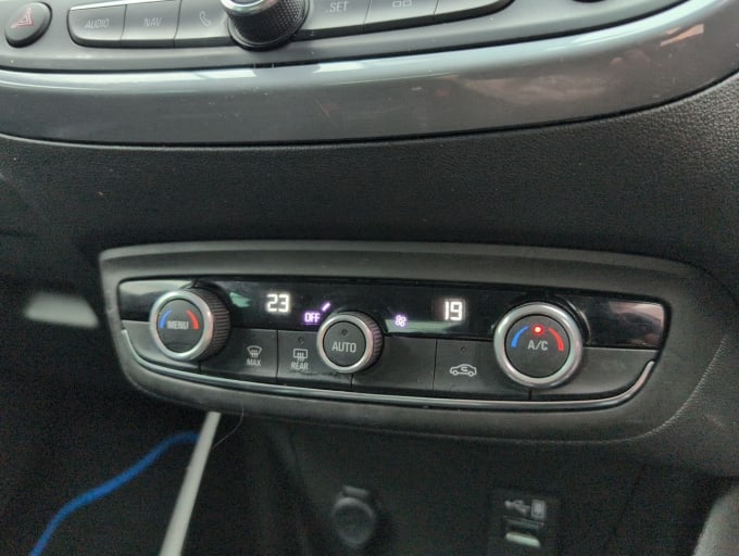 2025 Vauxhall Crossland X