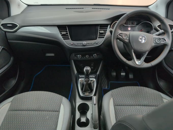 2025 Vauxhall Crossland X