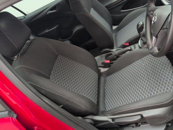 2025 Vauxhall Astra