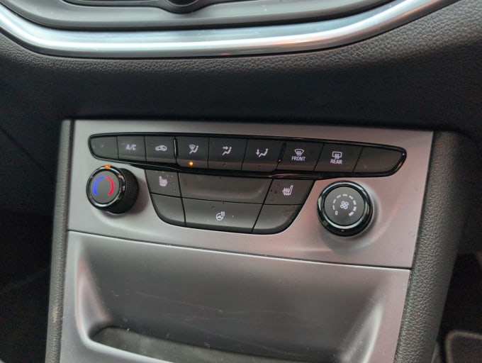 2025 Vauxhall Astra