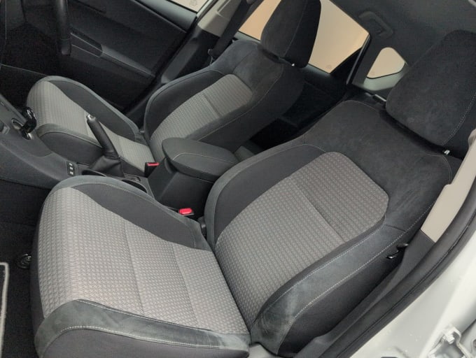 2025 Toyota Auris