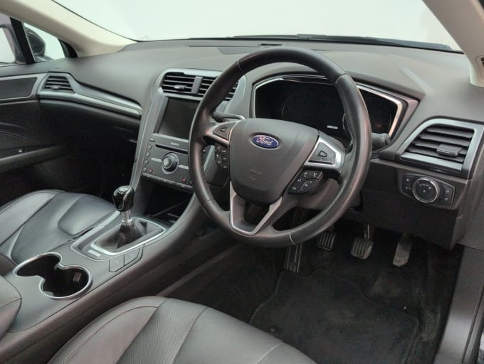 2025 Ford Mondeo