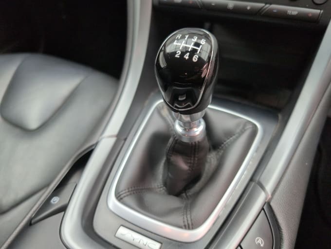 2025 Ford Mondeo