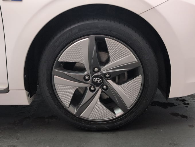 2025 Hyundai Ioniq