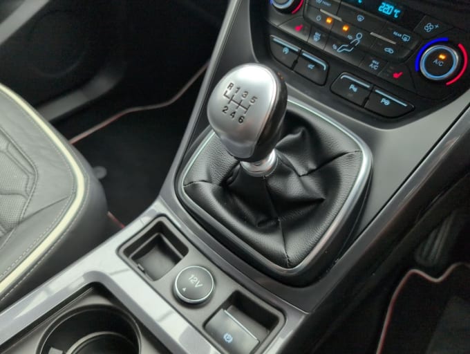 2025 Ford Kuga