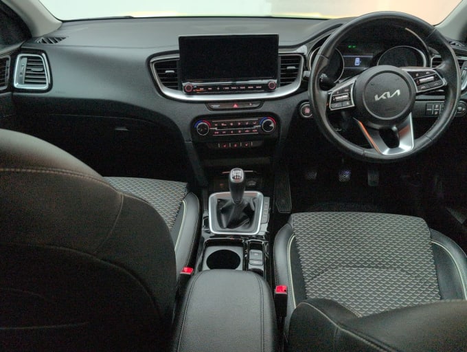 2025 Kia Xceed