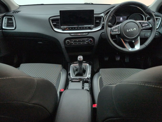 2025 Kia Xceed
