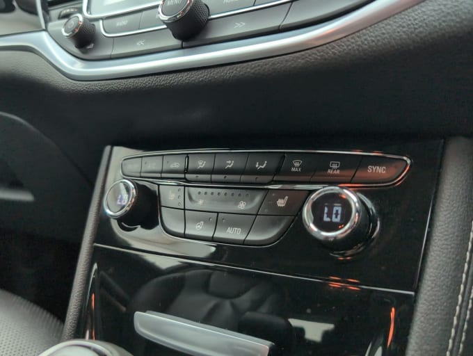 2025 Vauxhall Astra