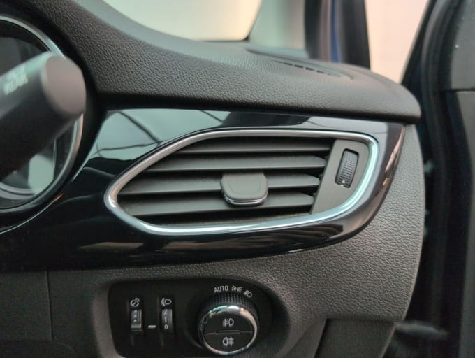 2025 Vauxhall Astra