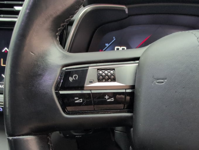2025 Ds Automobiles Ds 7