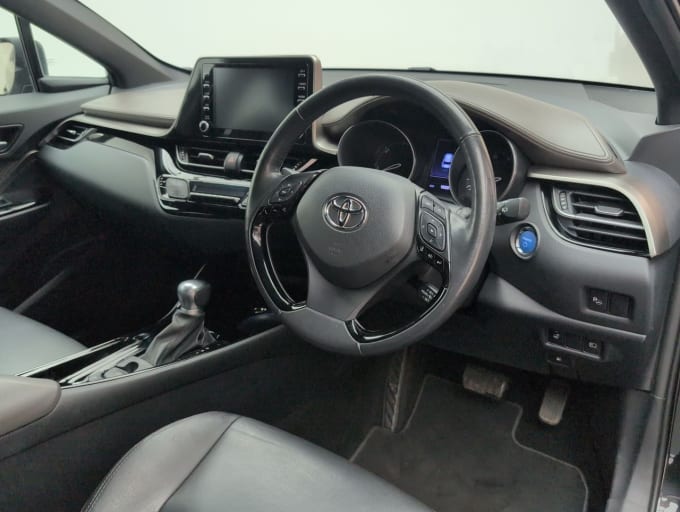 2025 Toyota C-hr