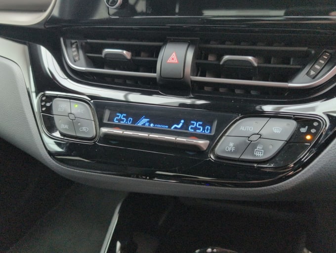 2025 Toyota C-hr