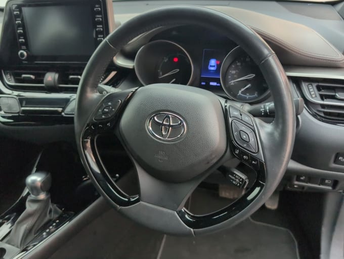 2025 Toyota C-hr
