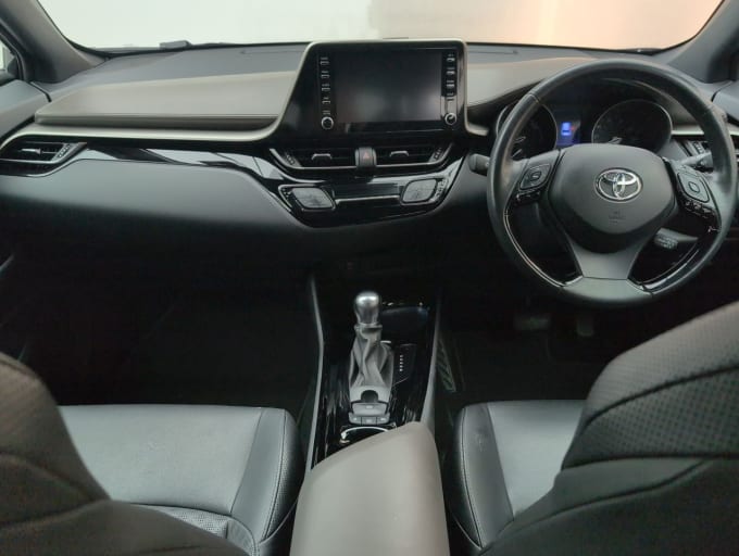 2025 Toyota C-hr