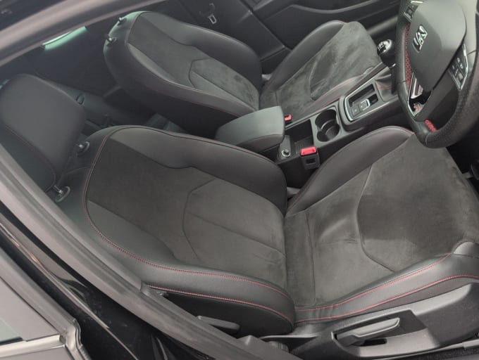 2025 Seat Leon