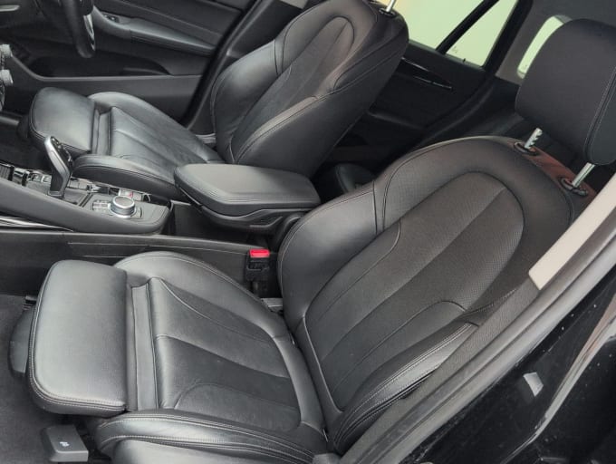 2025 BMW X1