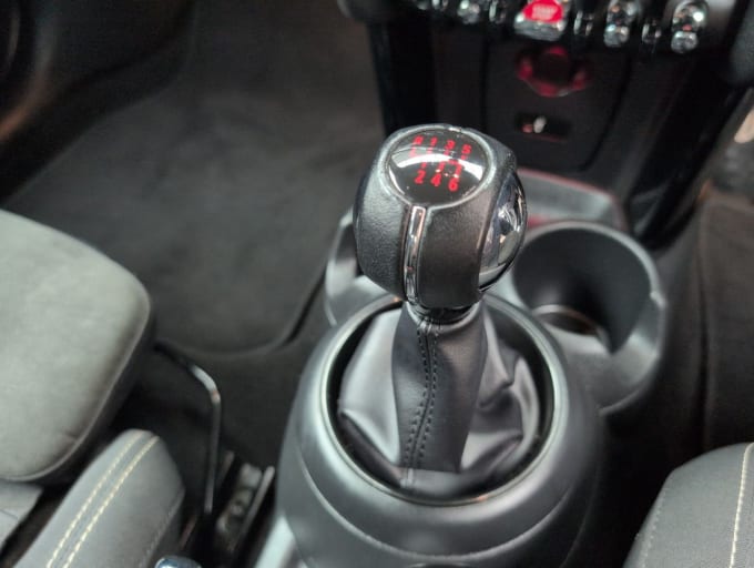 2025 Mini Hatch