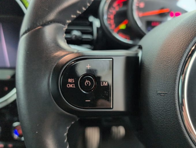 2025 Mini Hatch