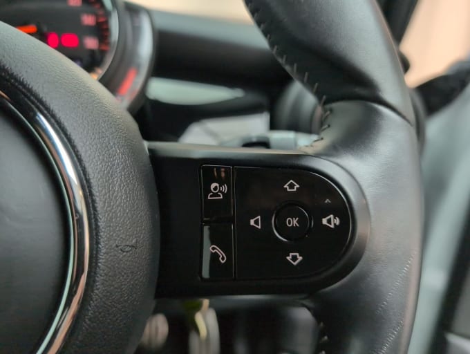 2025 Mini Hatch