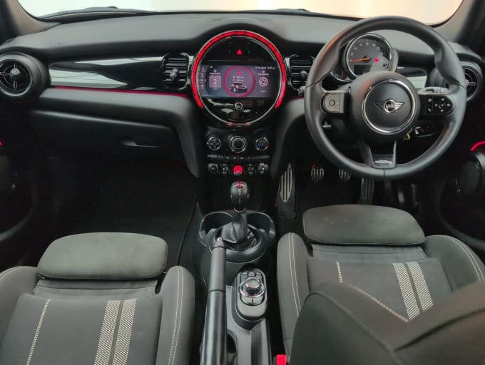 2025 Mini Hatch