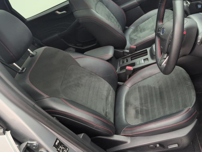 2025 Ford Kuga