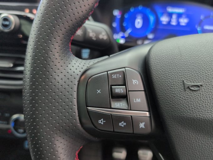 2025 Ford Kuga