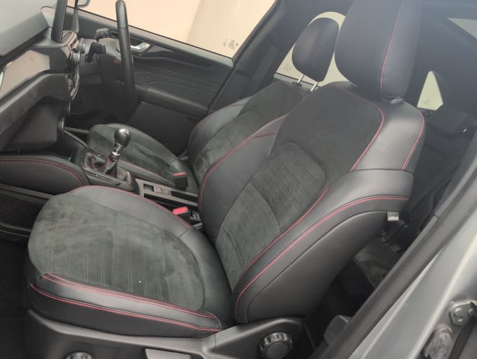 2025 Ford Kuga