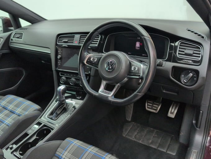 2025 Volkswagen Golf
