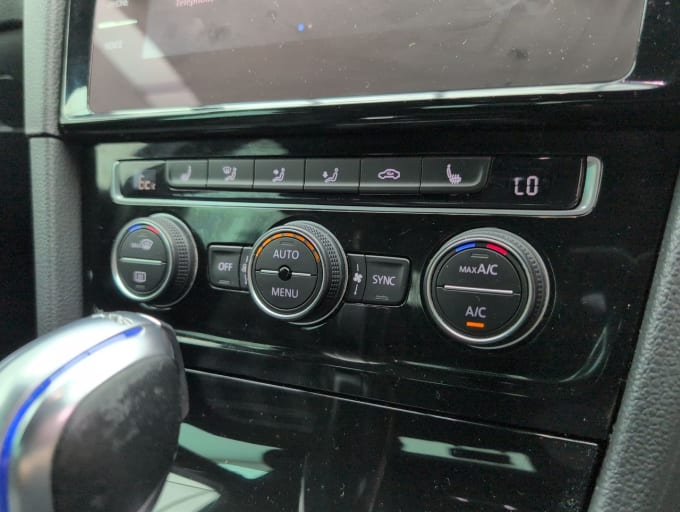 2025 Volkswagen Golf
