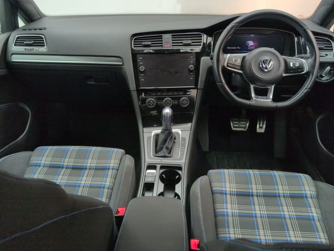 2025 Volkswagen Golf