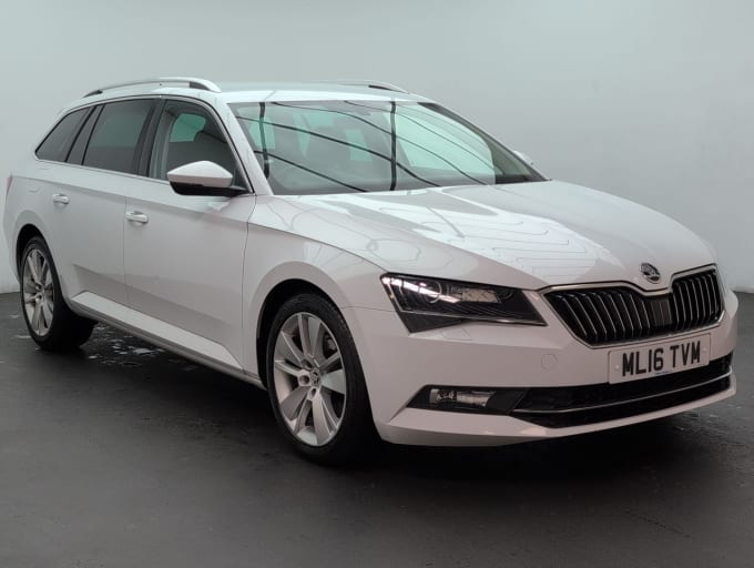 2025 Skoda Superb