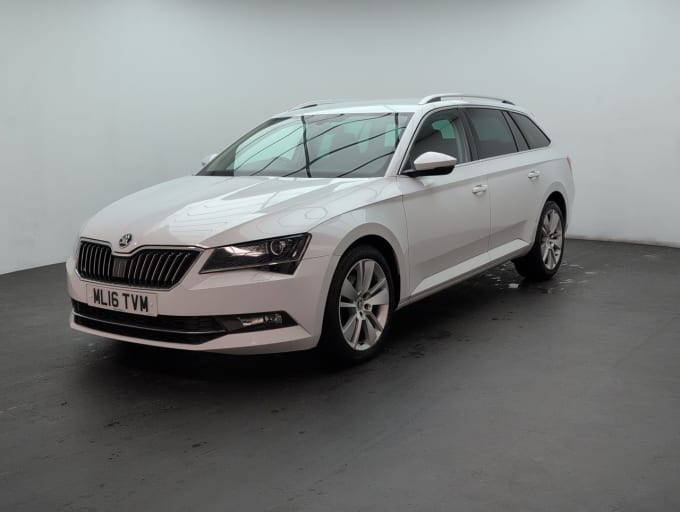 2025 Skoda Superb