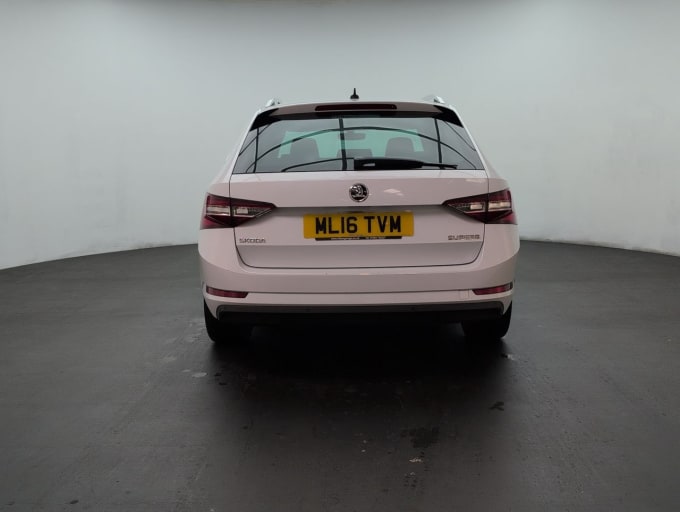 2025 Skoda Superb