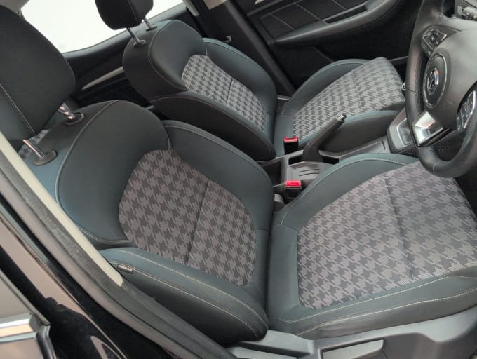 2025 Mg Mg Zs