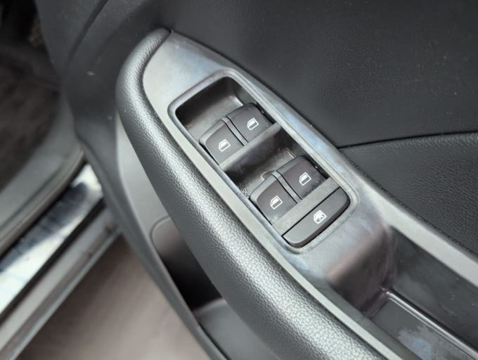 2025 Mg Mg Zs