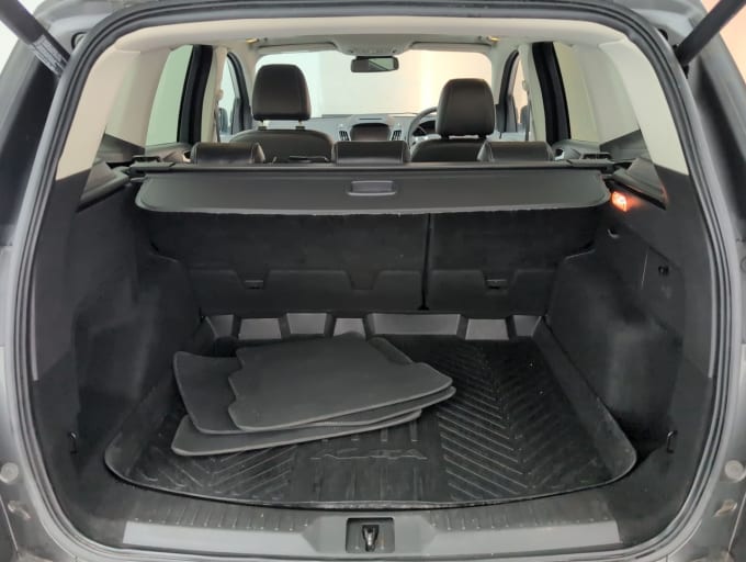 2025 Ford Kuga