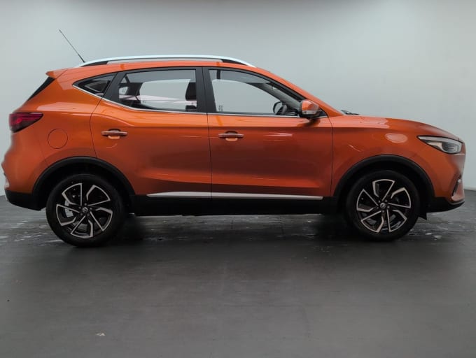 2025 Mg Mg Zs