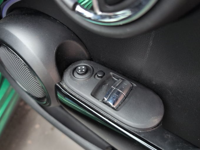 2025 Mini Hatch