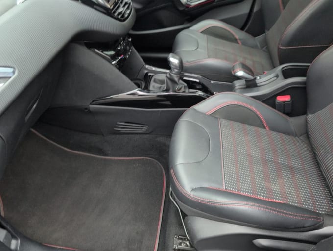 2025 Peugeot 2008